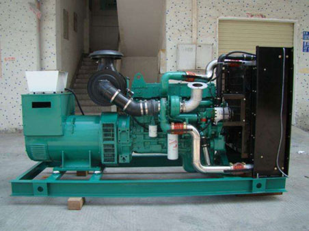 红寺堡1100kw康明斯柴油发电机组